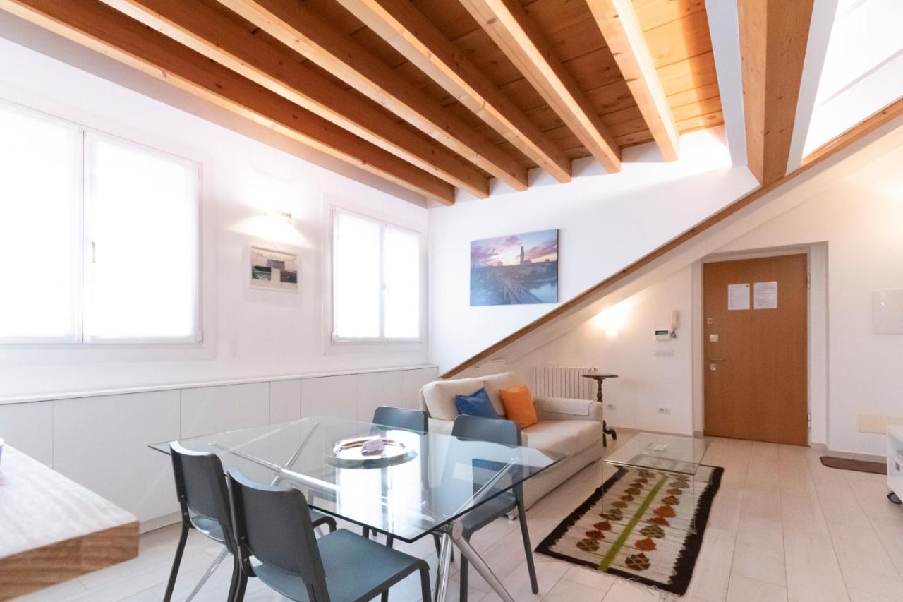 Apartmán Mansarda Cola Milán Exteriér fotografie