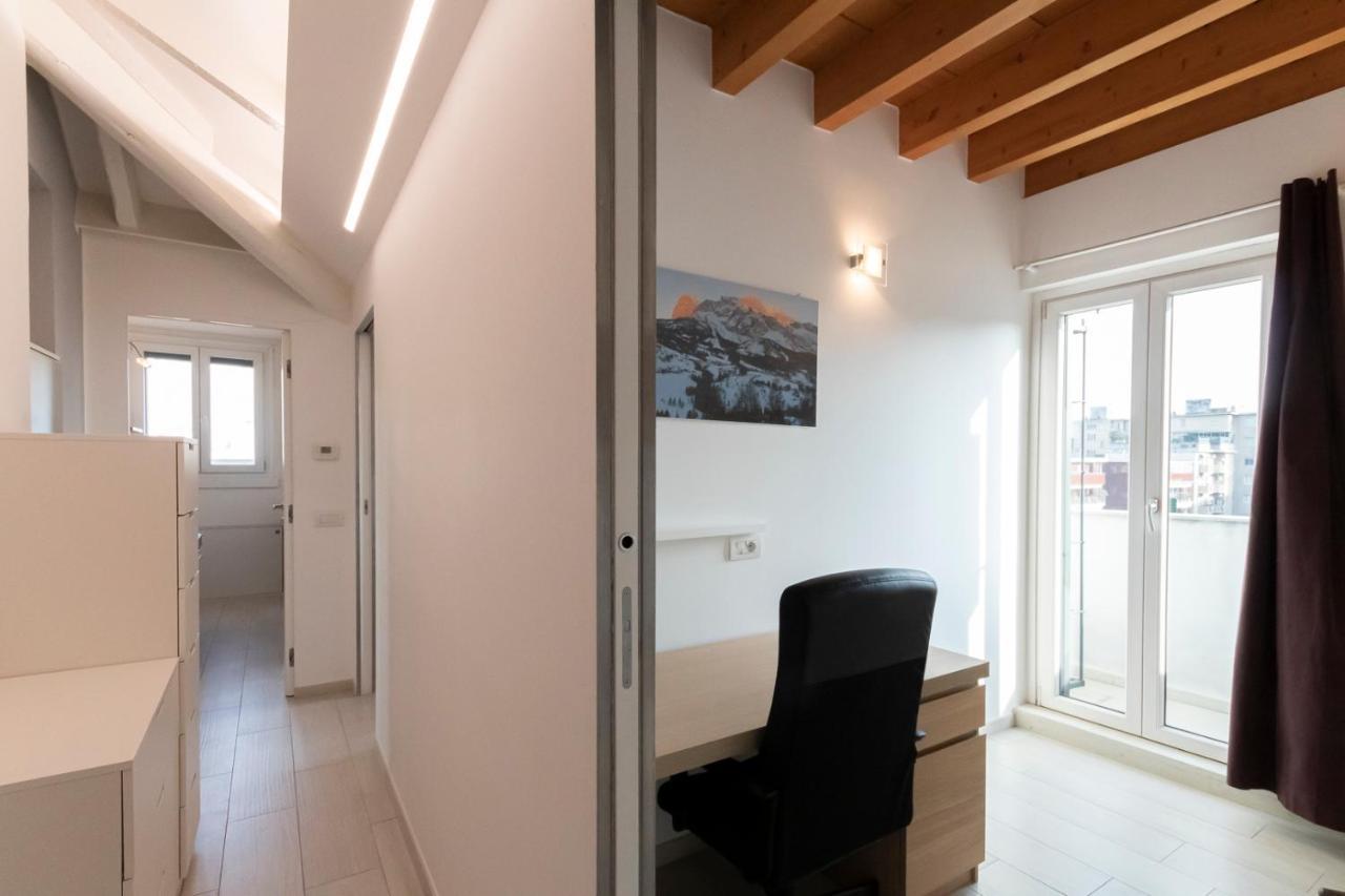 Apartmán Mansarda Cola Milán Exteriér fotografie